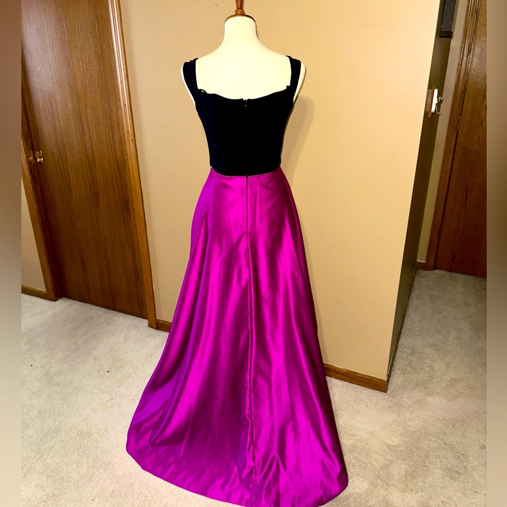 Beautiful gown!